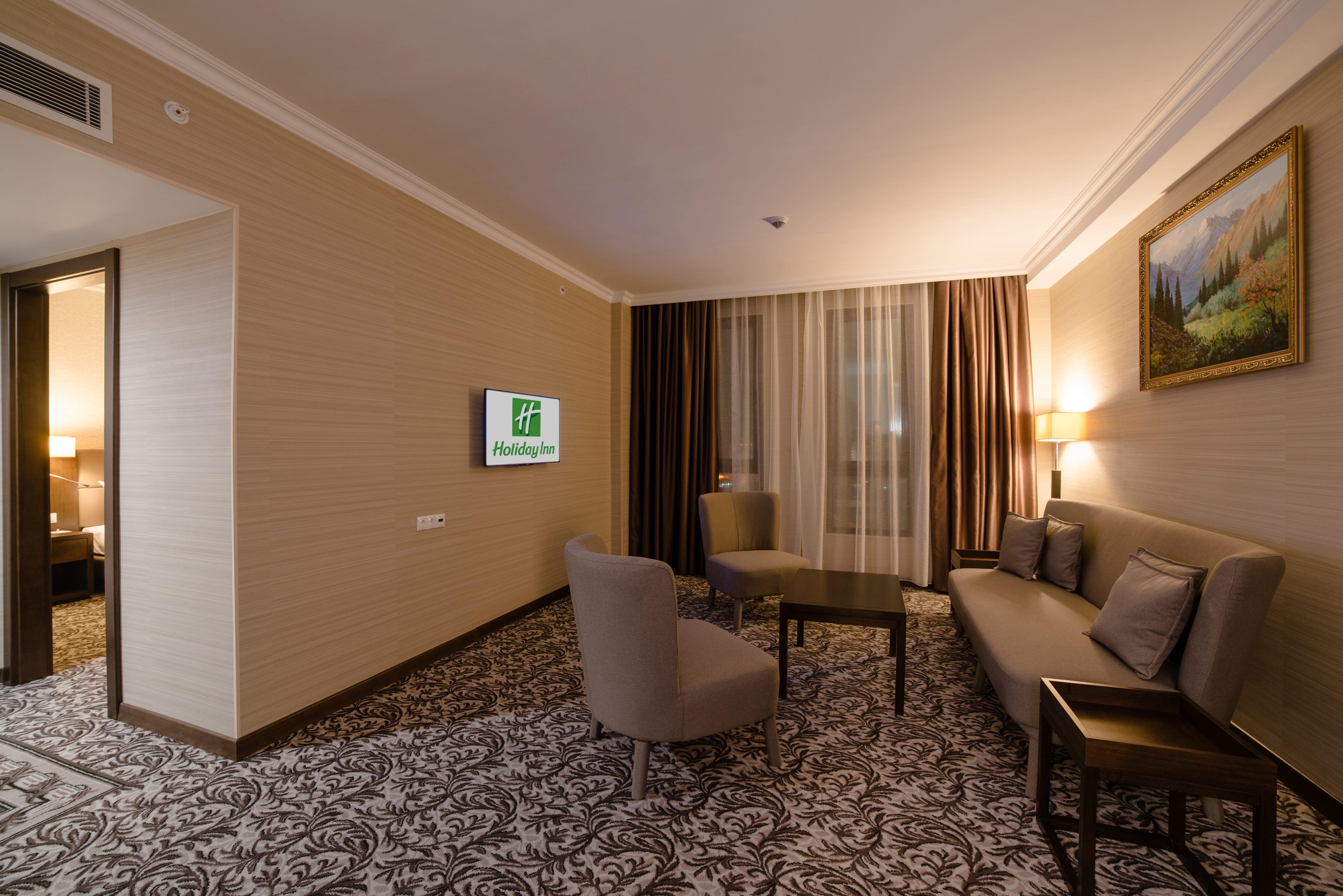 Holiday Inn Aktau By Ihg Esterno foto