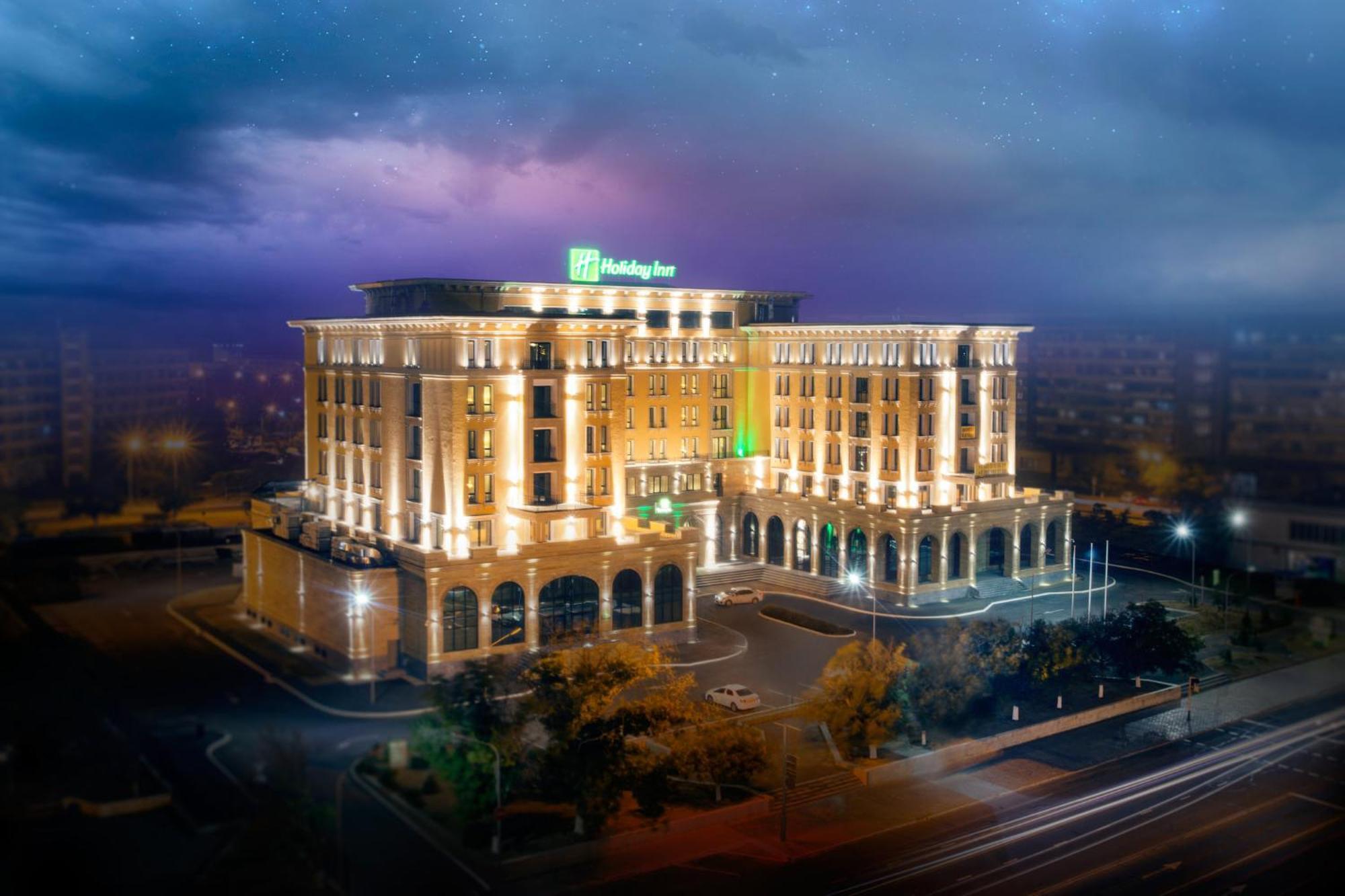 Holiday Inn Aktau By Ihg Esterno foto