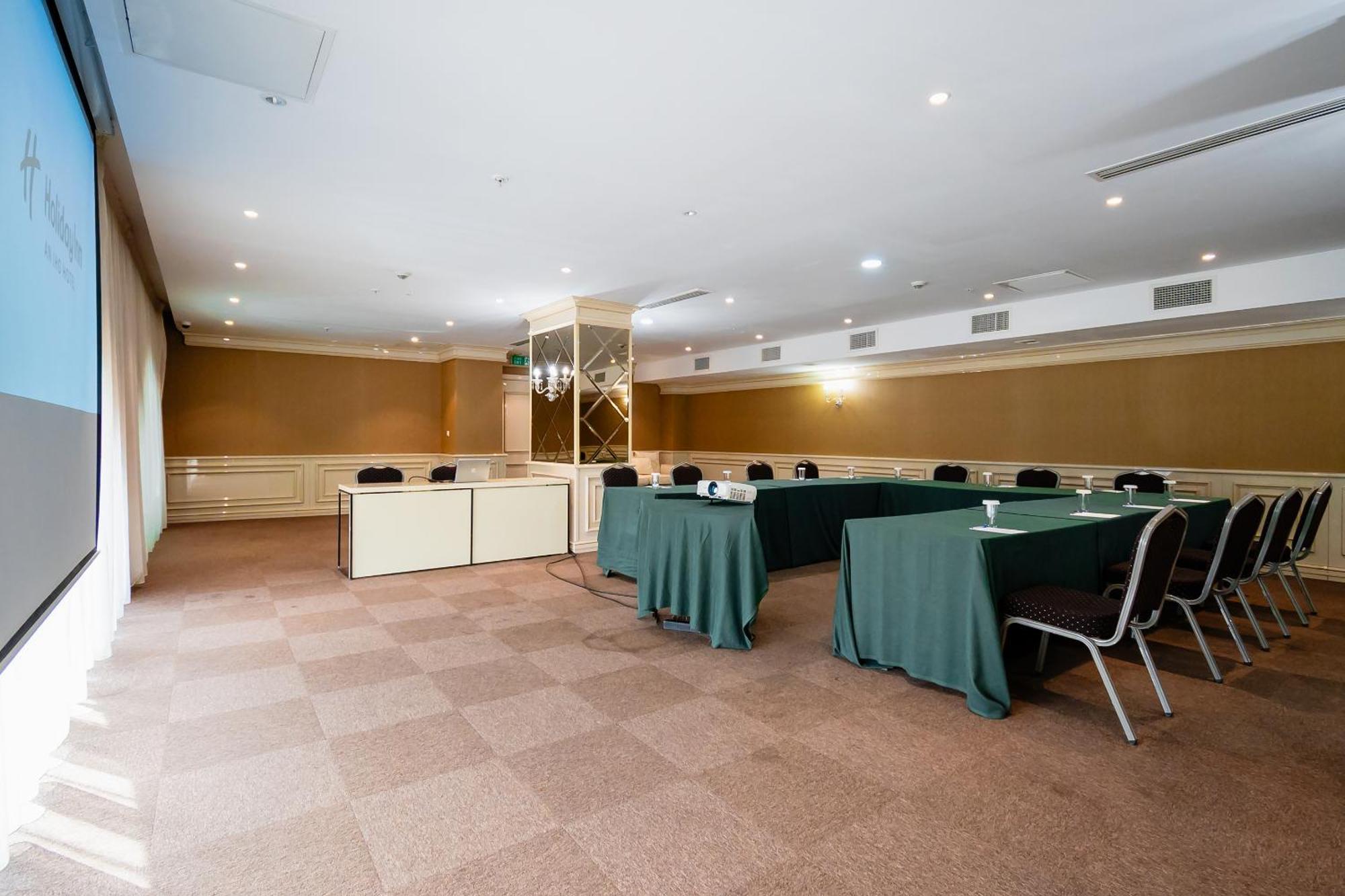 Holiday Inn Aktau By Ihg Esterno foto
