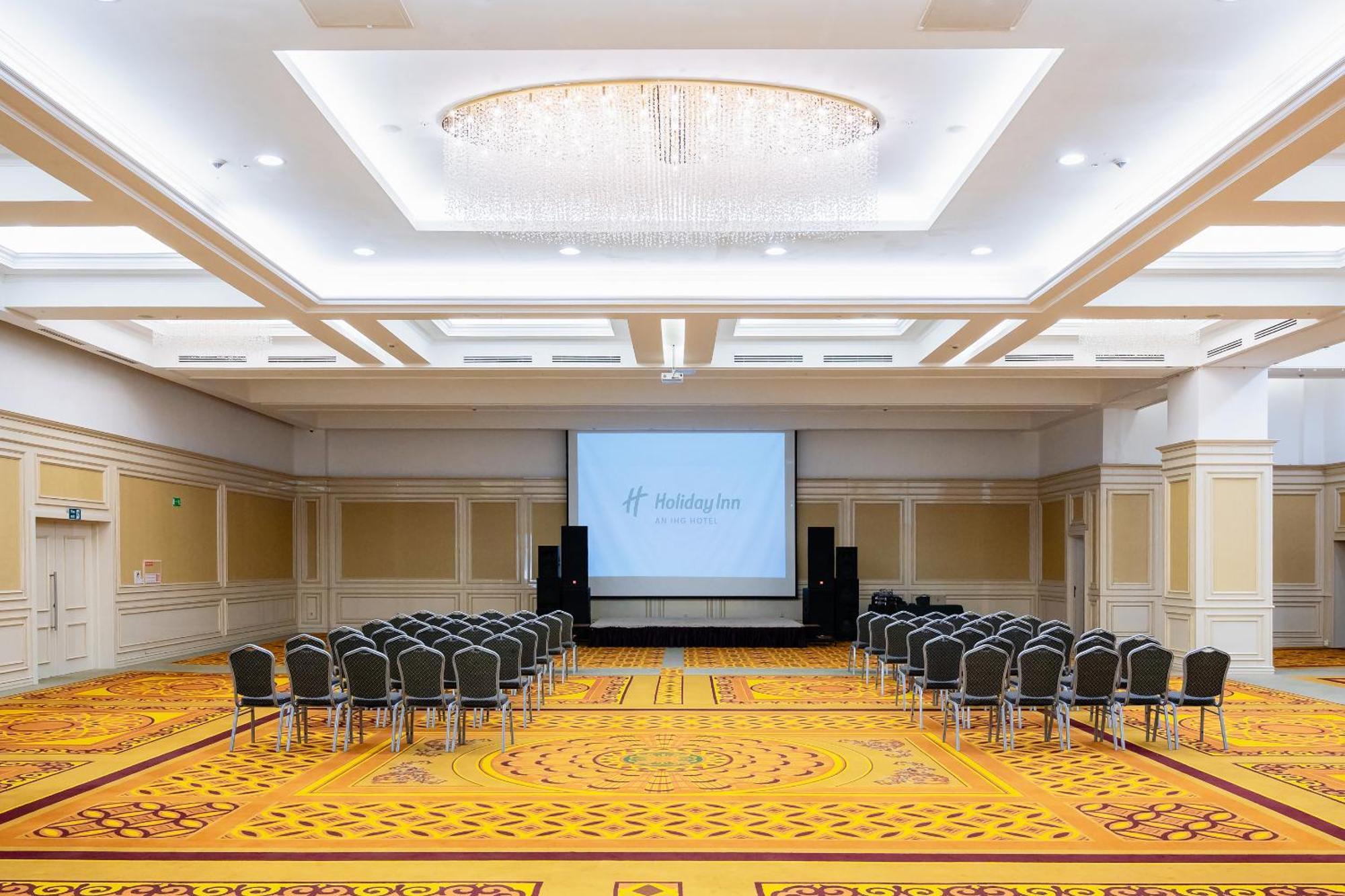 Holiday Inn Aktau By Ihg Esterno foto