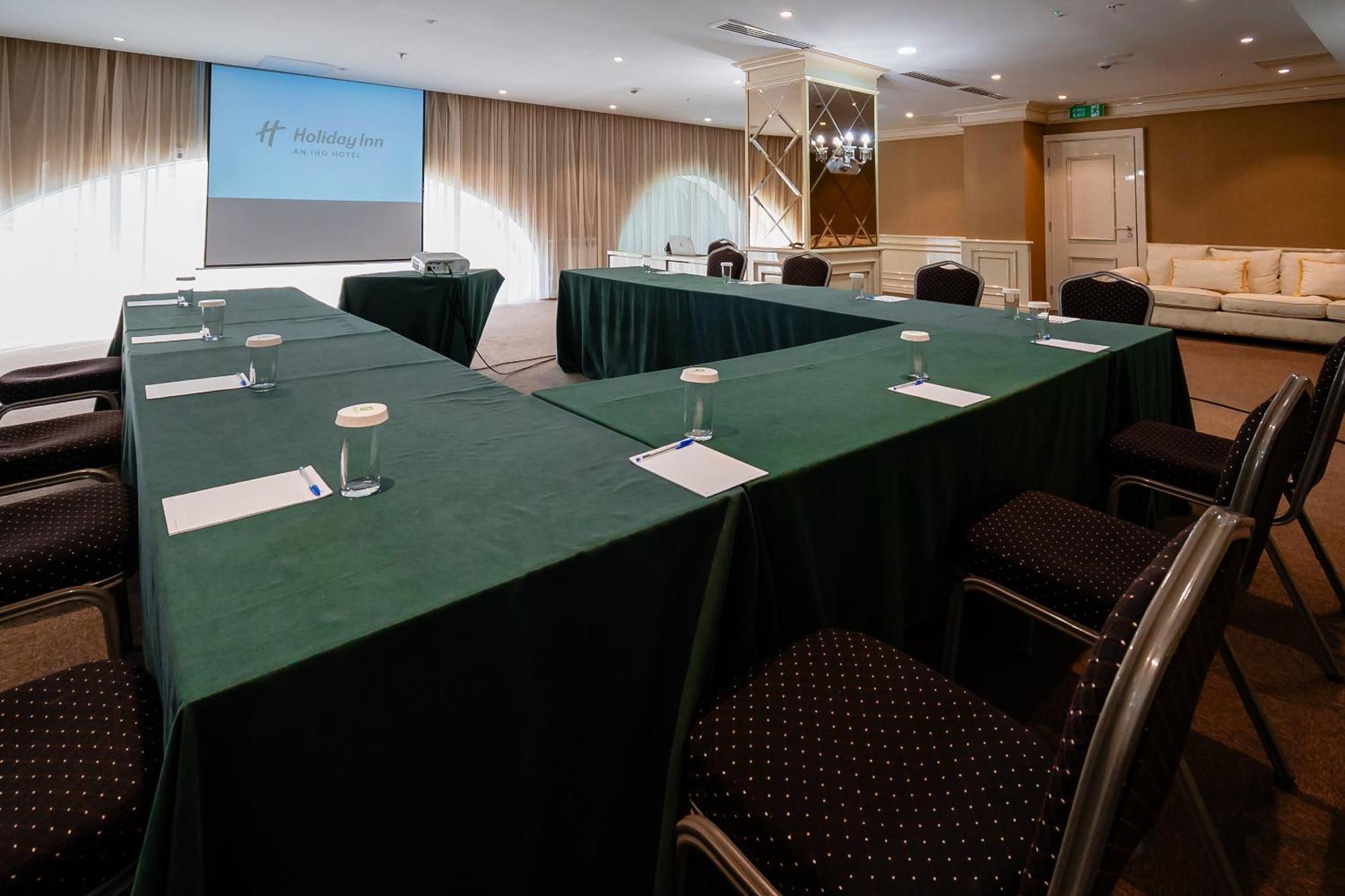 Holiday Inn Aktau By Ihg Esterno foto